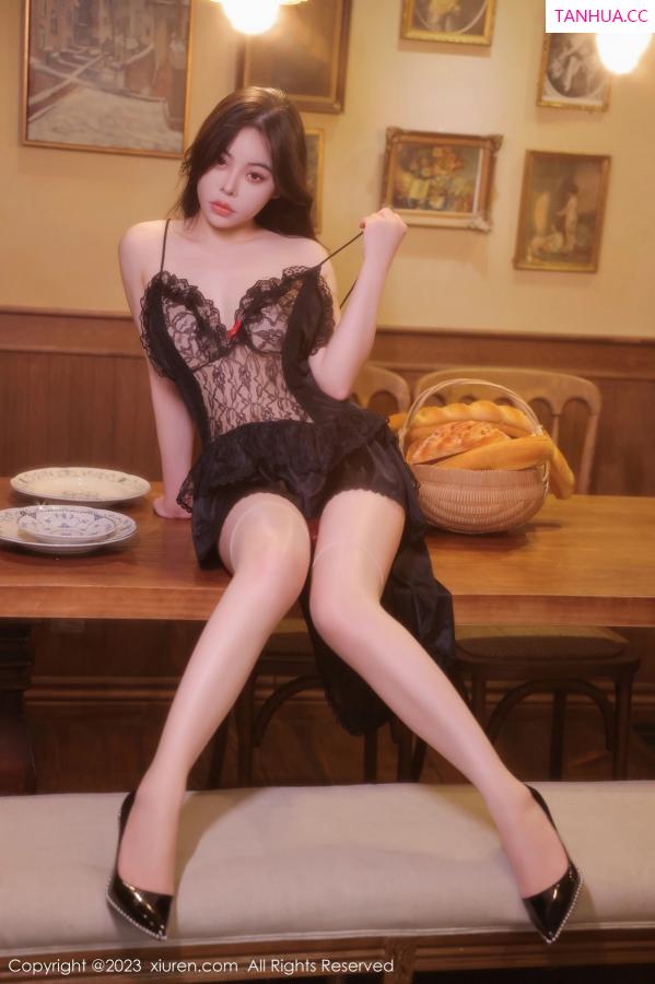   [XiuRen]高清写真图 2023.03.01 No.6339 Aami喵小狐 新人美臀第15张图片